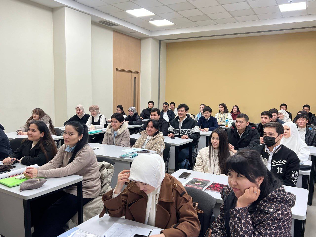 Toshkent arxitektura-qurilish universitetida “Halollik soati” nomli interaktiv suhbat tashkil etildi